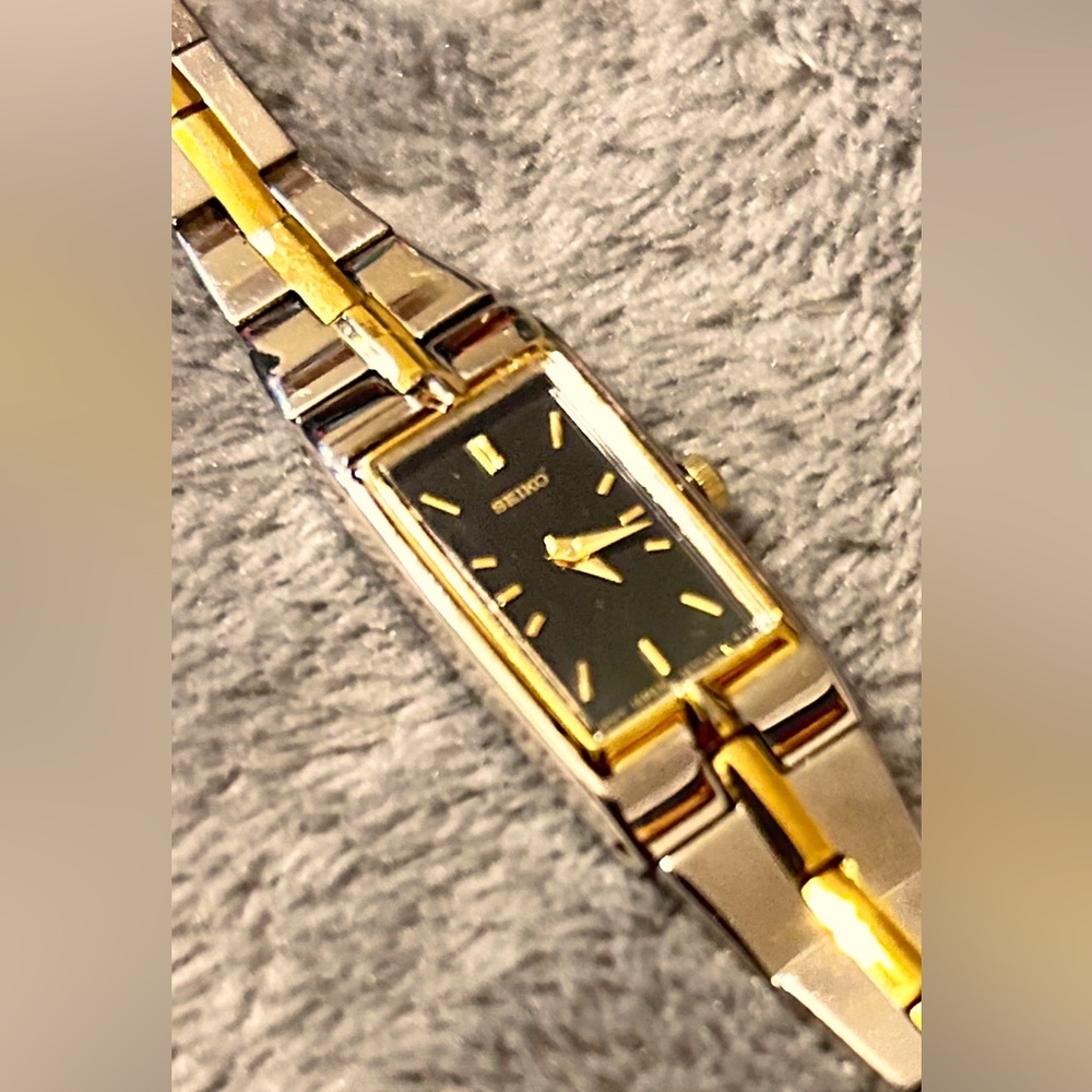 Women's Seiko SZZC42 Two-Tone Stainless Black Dial Quartz Watch 2E20-0AY0